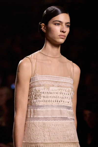 Look 155